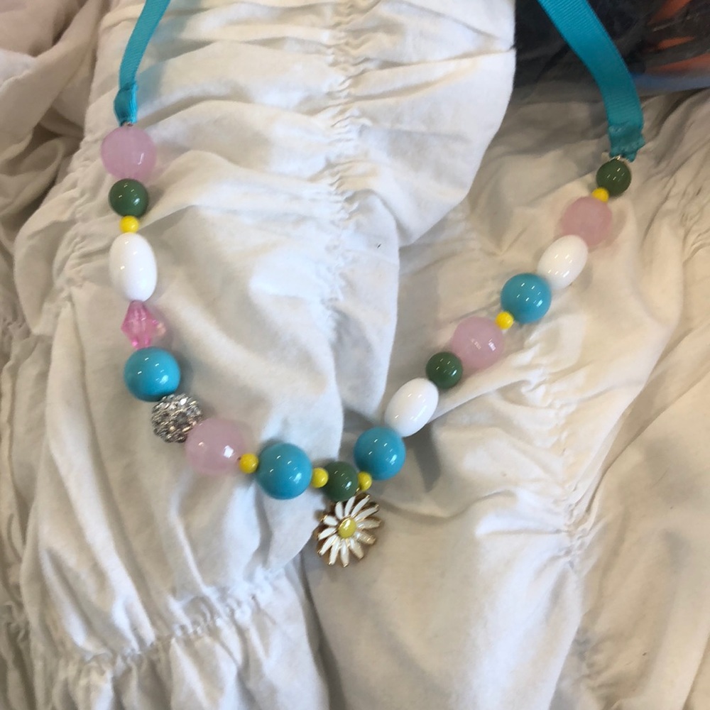 Stella and Dot Girl Necklace